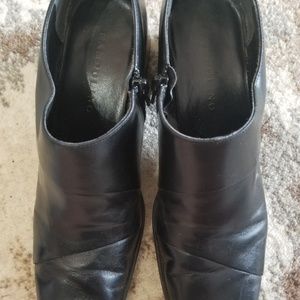 Bandolino Womans Black Boot Shoes